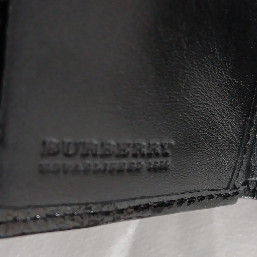 Burberry wallet authentic EUC - Picture 6 of 6